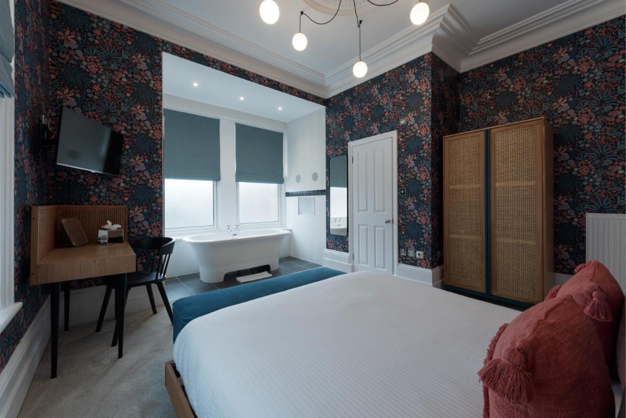 פורטסמות' The Clarence Boutique Rooms מראה חיצוני תמונה